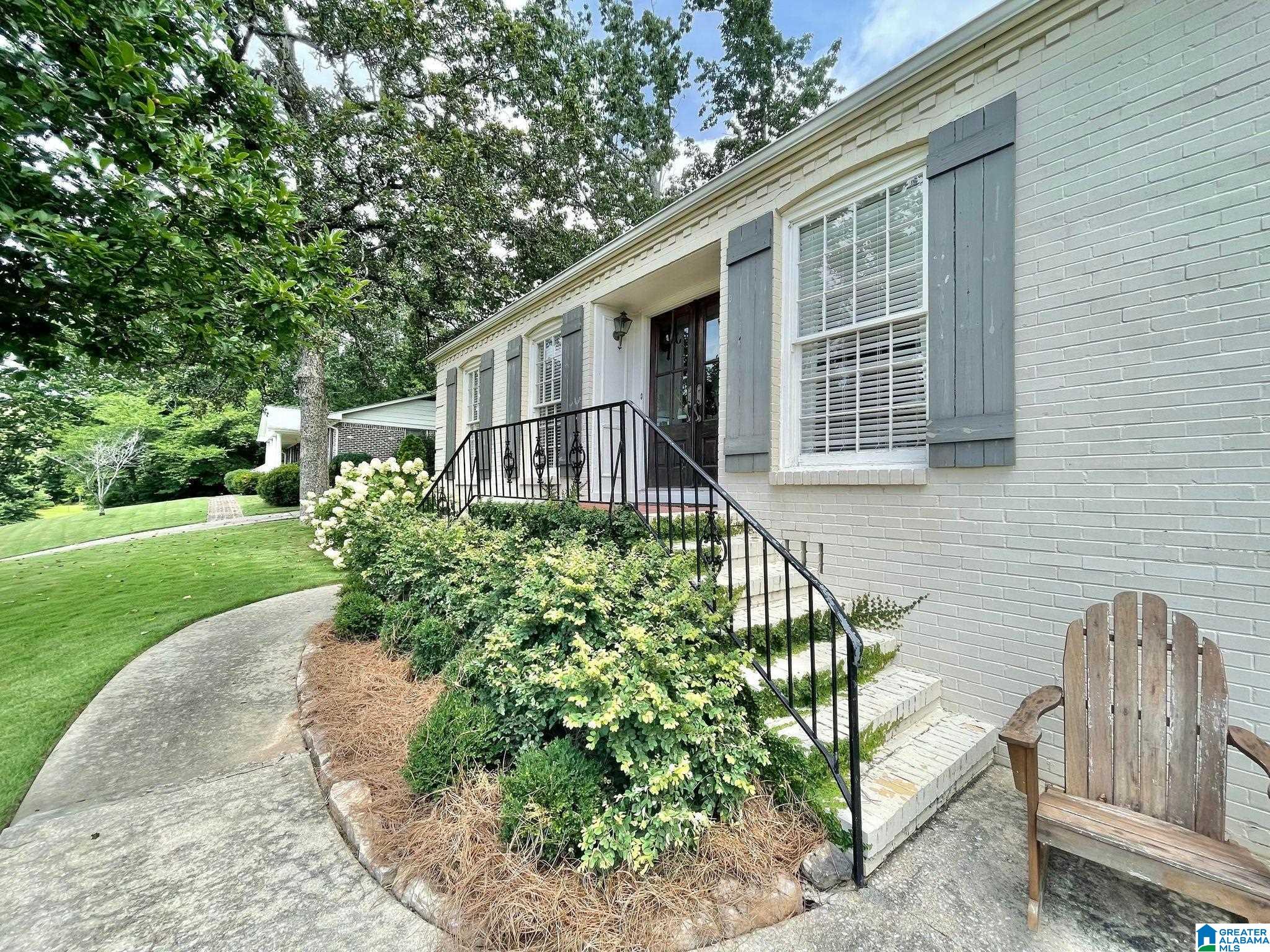 3768 Crestbrook Road Birmingham, AL 35223 - Photo 3 of 28