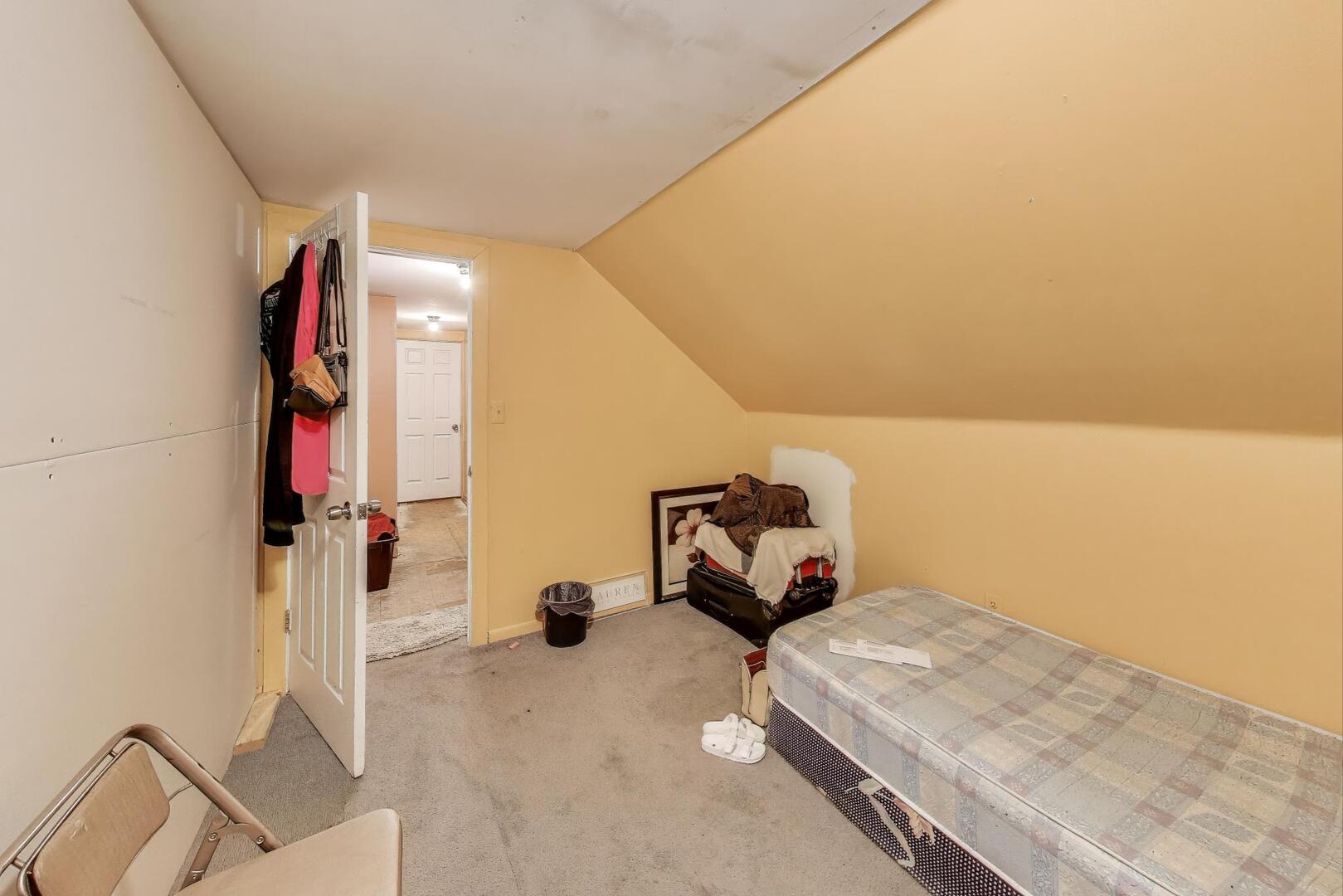 8822 South Ada Street Chicago, IL 60620 - Photo 14 of 25 a utility room with dryer and washer