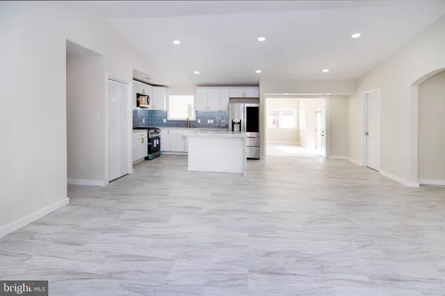 $490,000 | 20 Sugarbush Drive, Sicklerville, NJ 08081