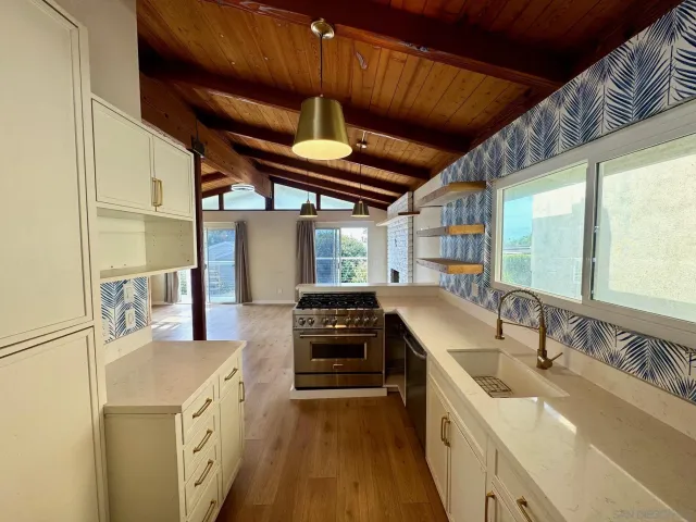 $6,500 | 113 North Granados Avenue, Unit 113, Solana Beach, CA 92075