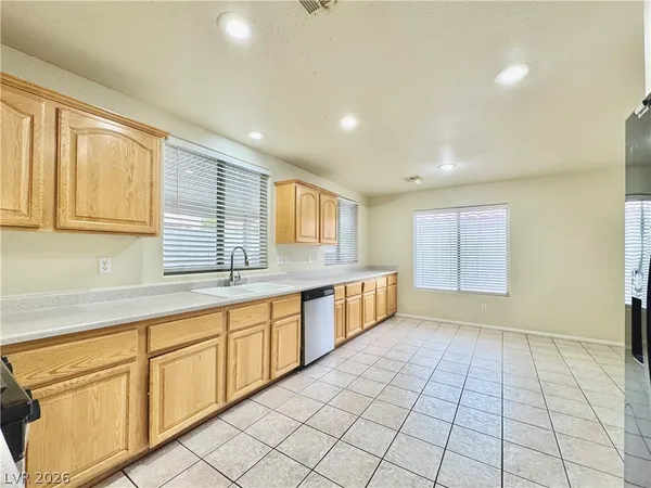 $2,160 | 8632 Shady Pines Drive, Las Vegas, NV 89143