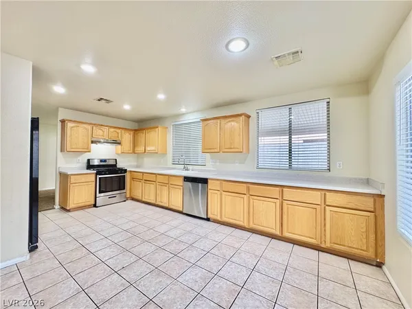 $2,160 | 8632 Shady Pines Drive, Las Vegas, NV 89143