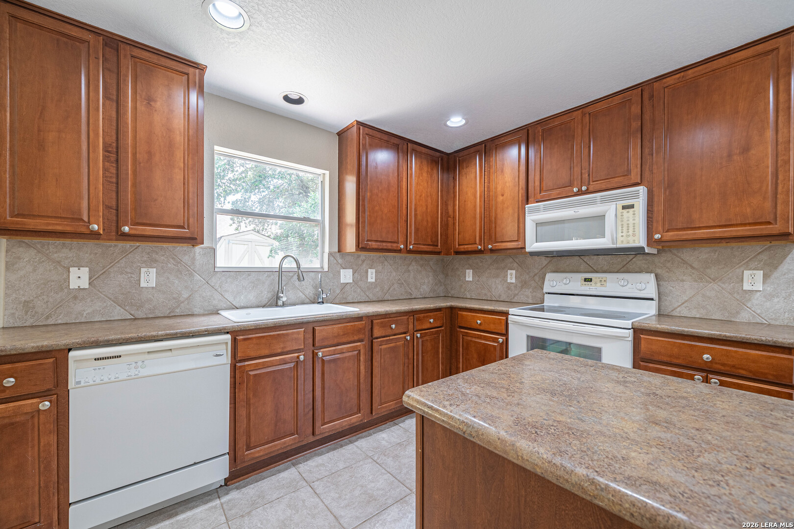 117 Rhew Place Cibolo, TX 78108 - Photo 11 of 35