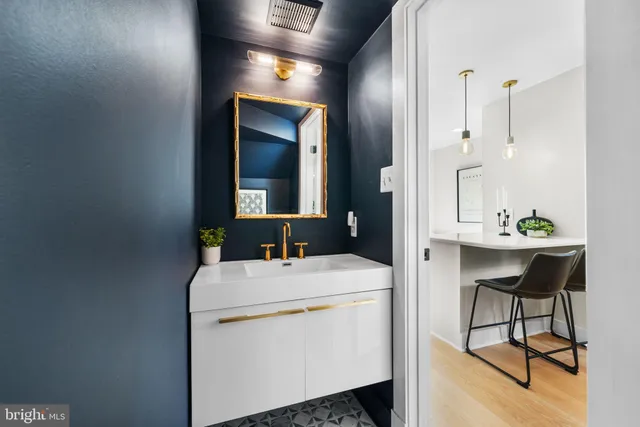 $715,000 | 6707 Washington Boulevard, Unit D, Arlington, VA 22205