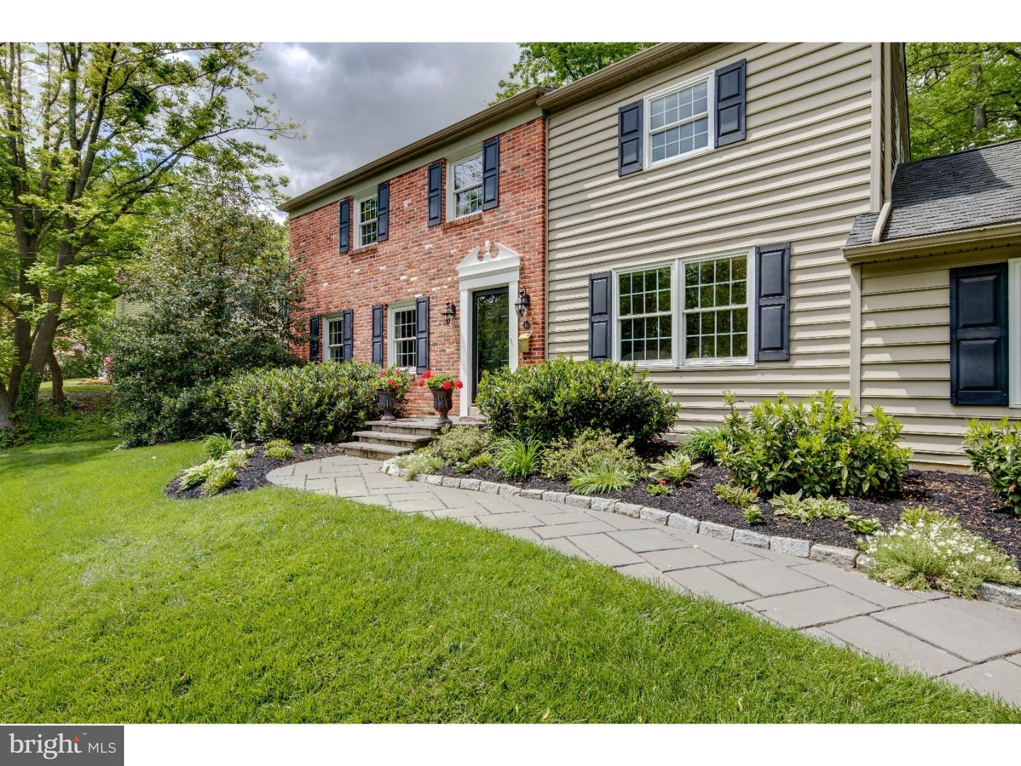 90 Oakford Road Wayne, PA 19087 - Photo 1 of 25 Front Yard