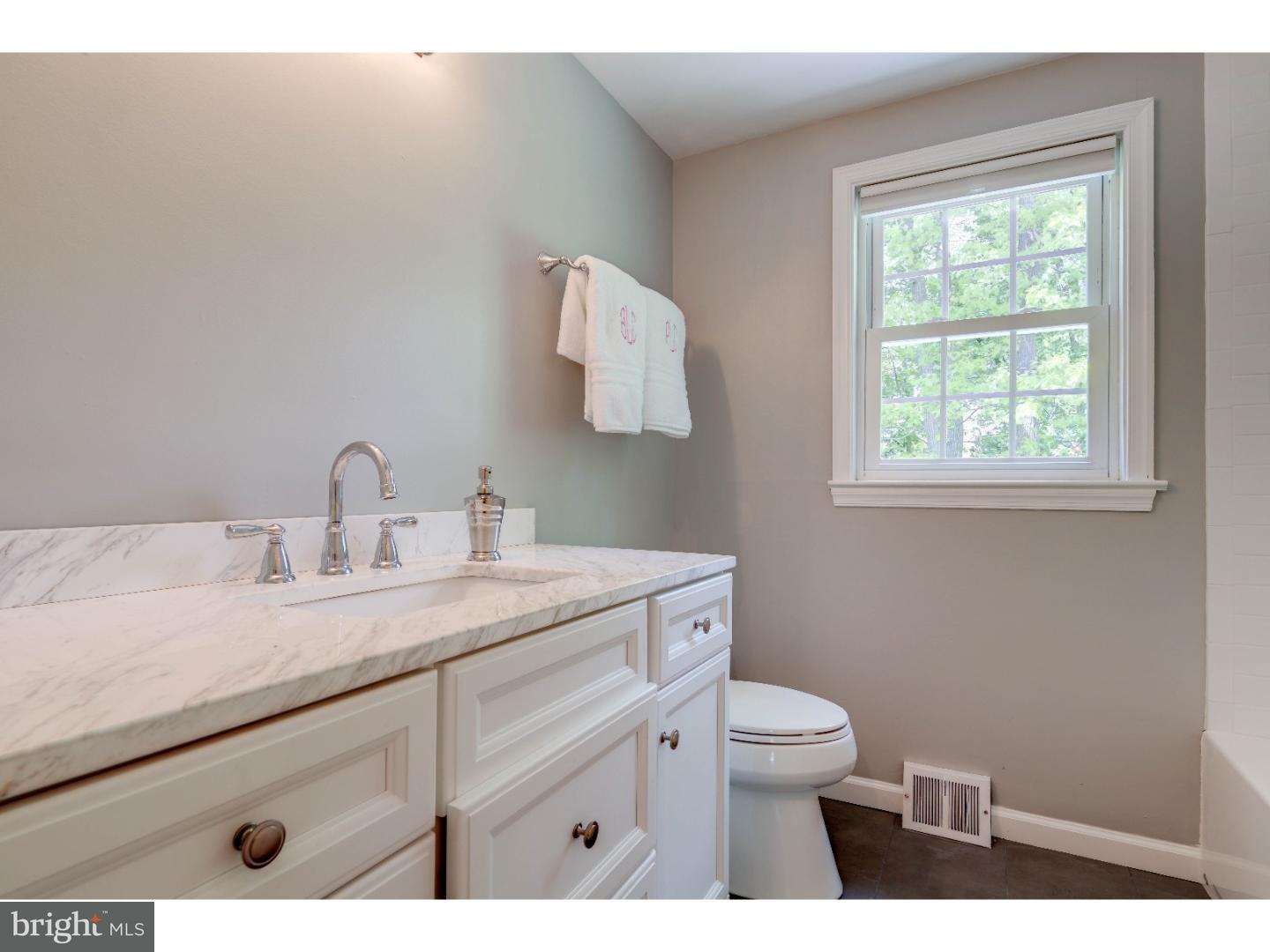90 Oakford Road Wayne, PA 19087 - Photo 19 of 25 Bathroom
