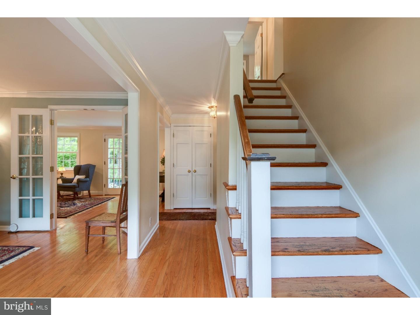 90 Oakford Road Wayne, PA 19087 - Photo 3 of 25 Foyer