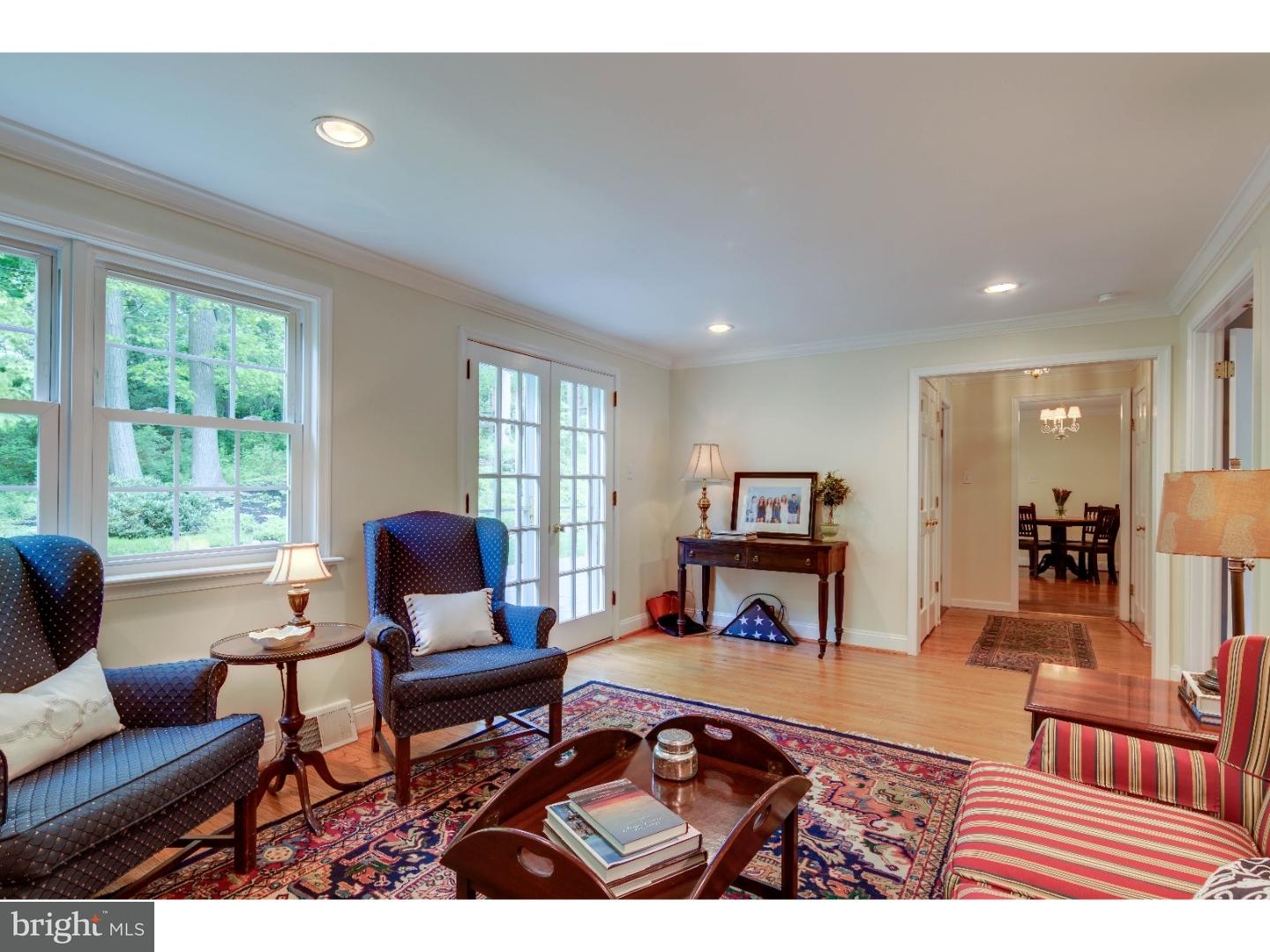 90 Oakford Road Wayne, PA 19087 - Photo 8 of 25 Living Room
