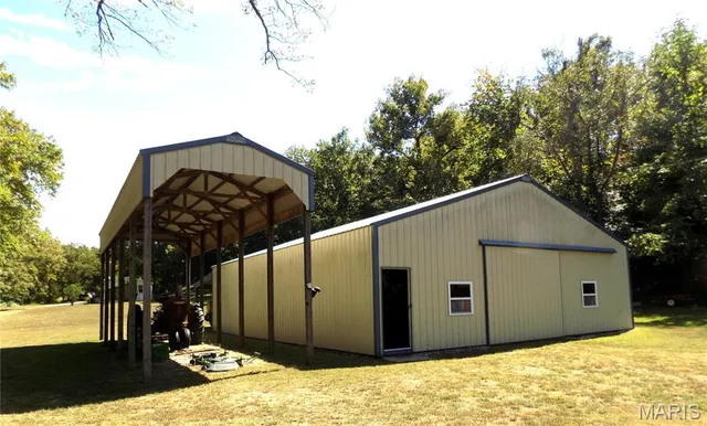 $450,000 | 13452 Private Drive, Rolla, MO 65401