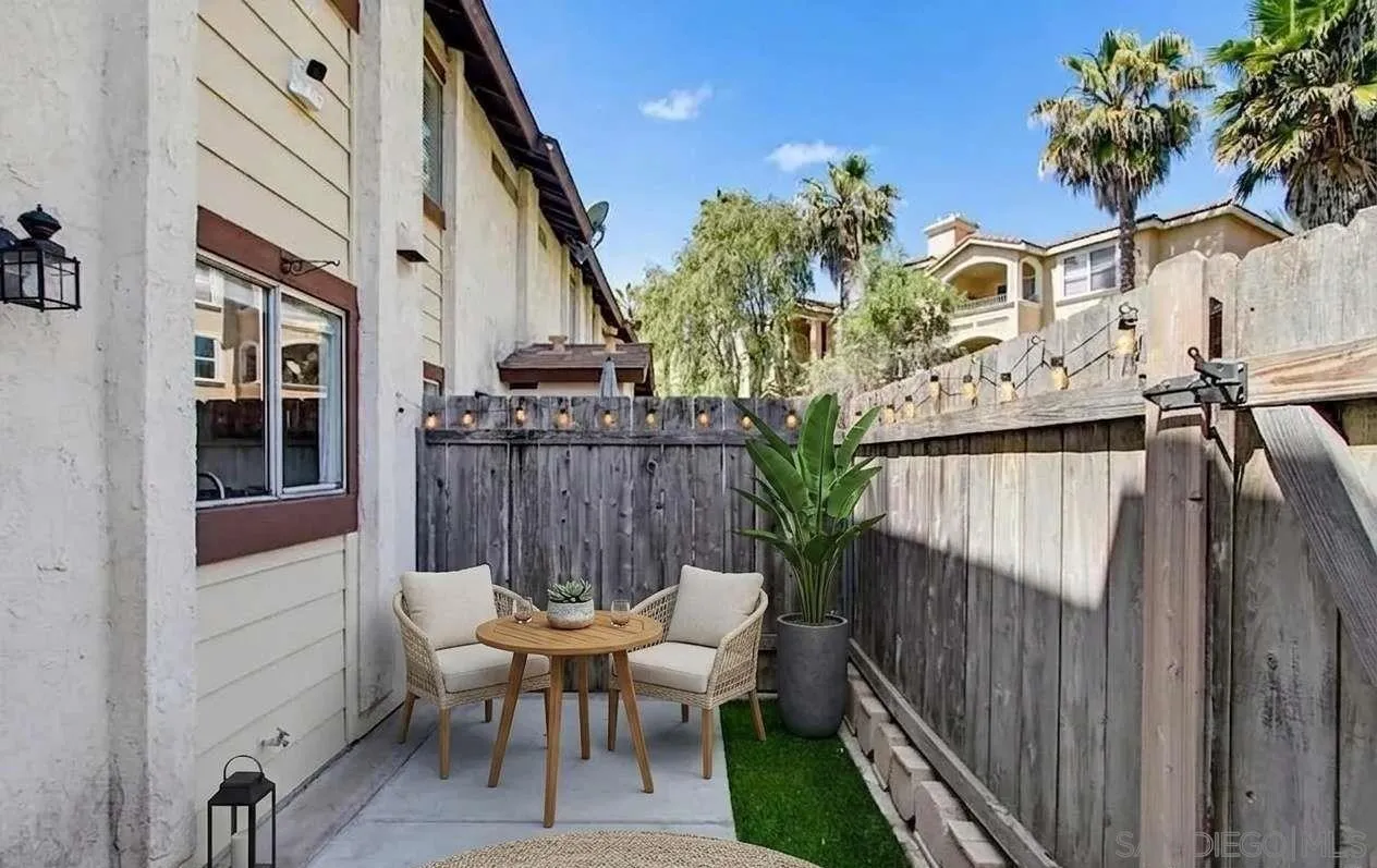 5130 North River Road, Unit B Oceanside, CA 92057 - Photo 9 of 51 Digitally Altered. Original Image (https://zimg.paragon.ice.com/ParagonImages/Property/PA/SDMLS/260009606/36/533/400/db76b0b0c82b3e0c12bee80613a1102d/3/c5184e0c4ab6271784c77d4f41702476/260009606-919a0e67-0324-4b8c-8803-27c27779de71.JPG)