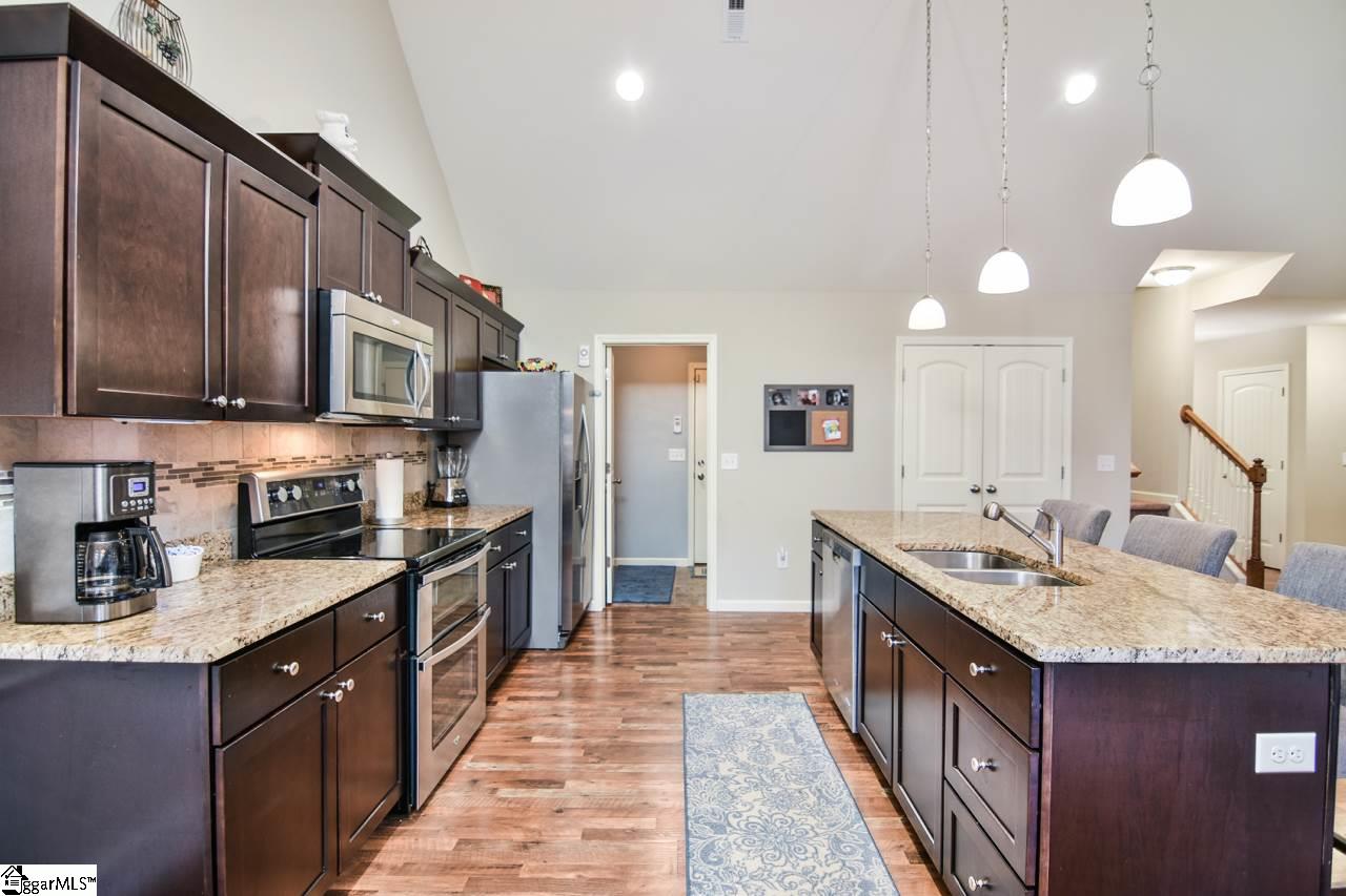 325 Catterick Way Fountain Inn, SC 29644 - Photo 11 of 30 Gallery Image 11