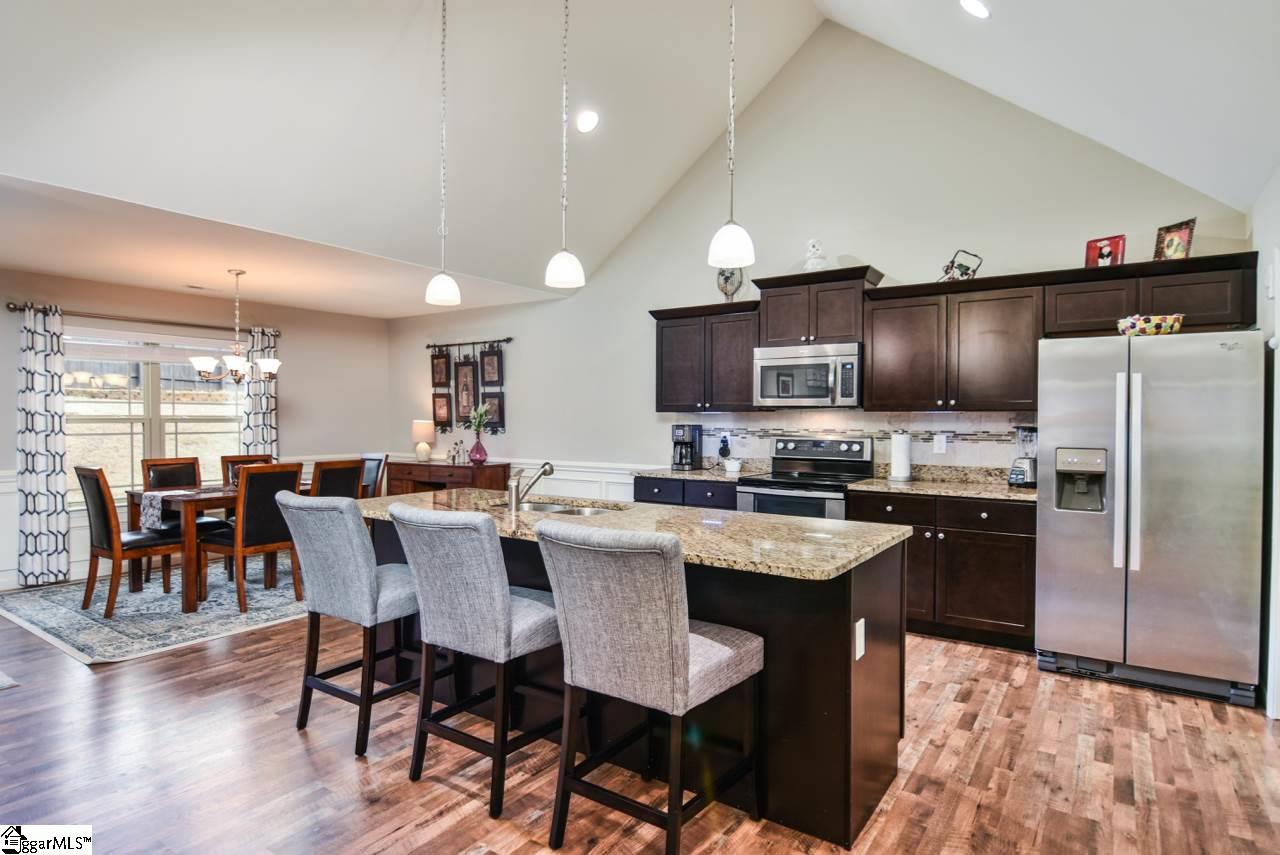 325 Catterick Way Fountain Inn, SC 29644 - Photo 4 of 30 Gallery Image 4