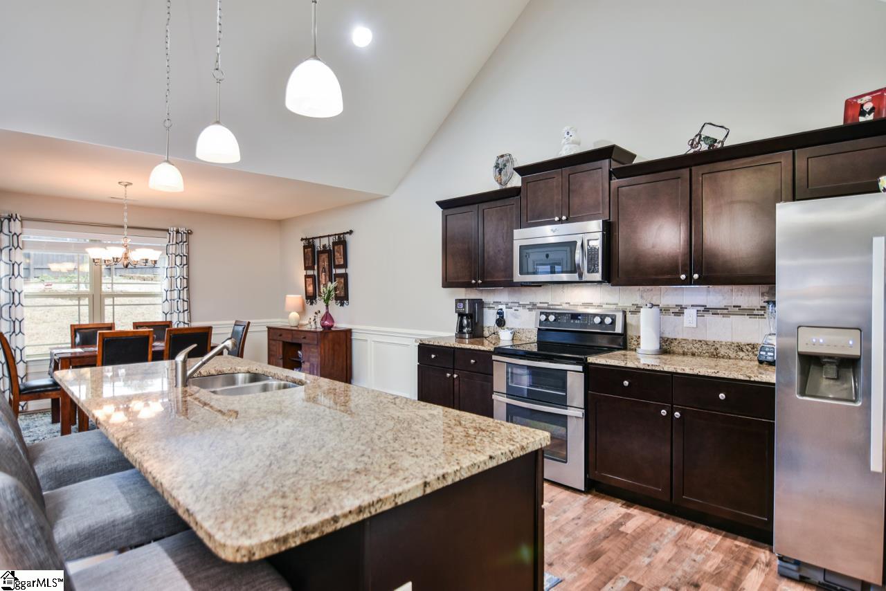 325 Catterick Way Fountain Inn, SC 29644 - Photo 9 of 30 Gallery Image 9