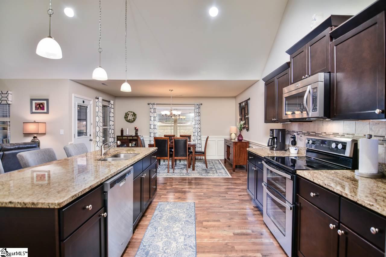 325 Catterick Way Fountain Inn, SC 29644 - Photo 10 of 30 Gallery Image 10