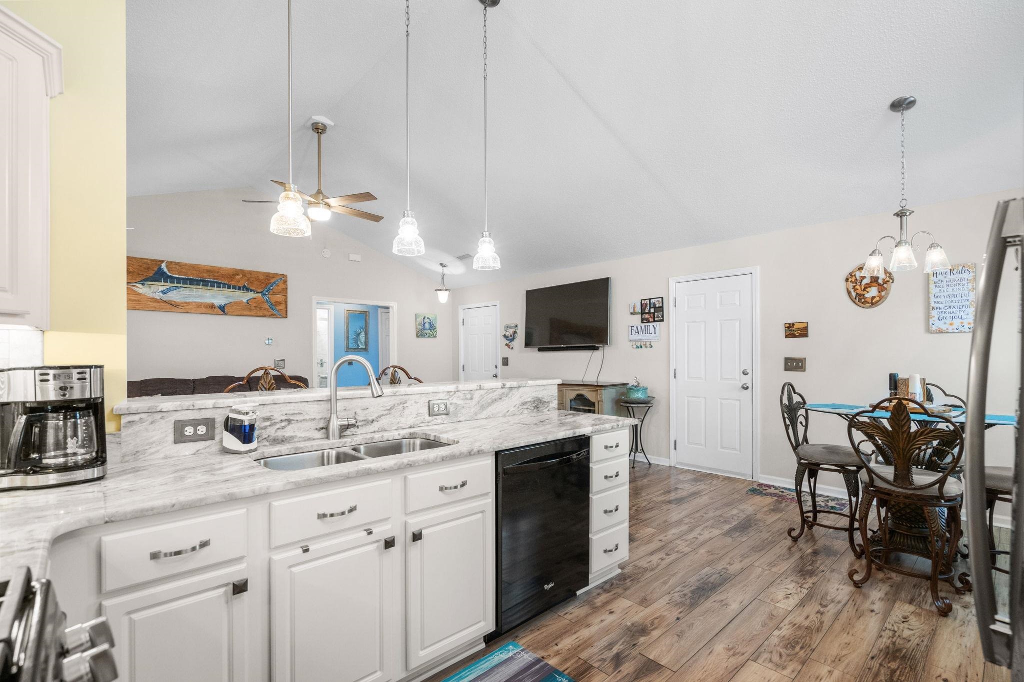 606 Leprechaun Lane Murrells Inlet, SC 29576 - Photo 13 of 41