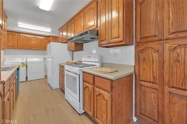 $689,000 | 1435 West Rosewood Court, Ontario, CA 91762