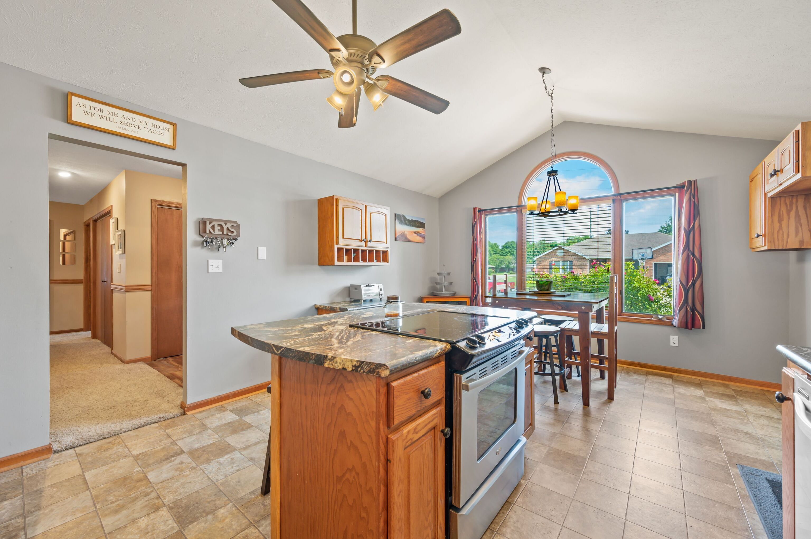 2898 Fox Ridge Circle Columbus, IN 47203 - Photo 11 of 39