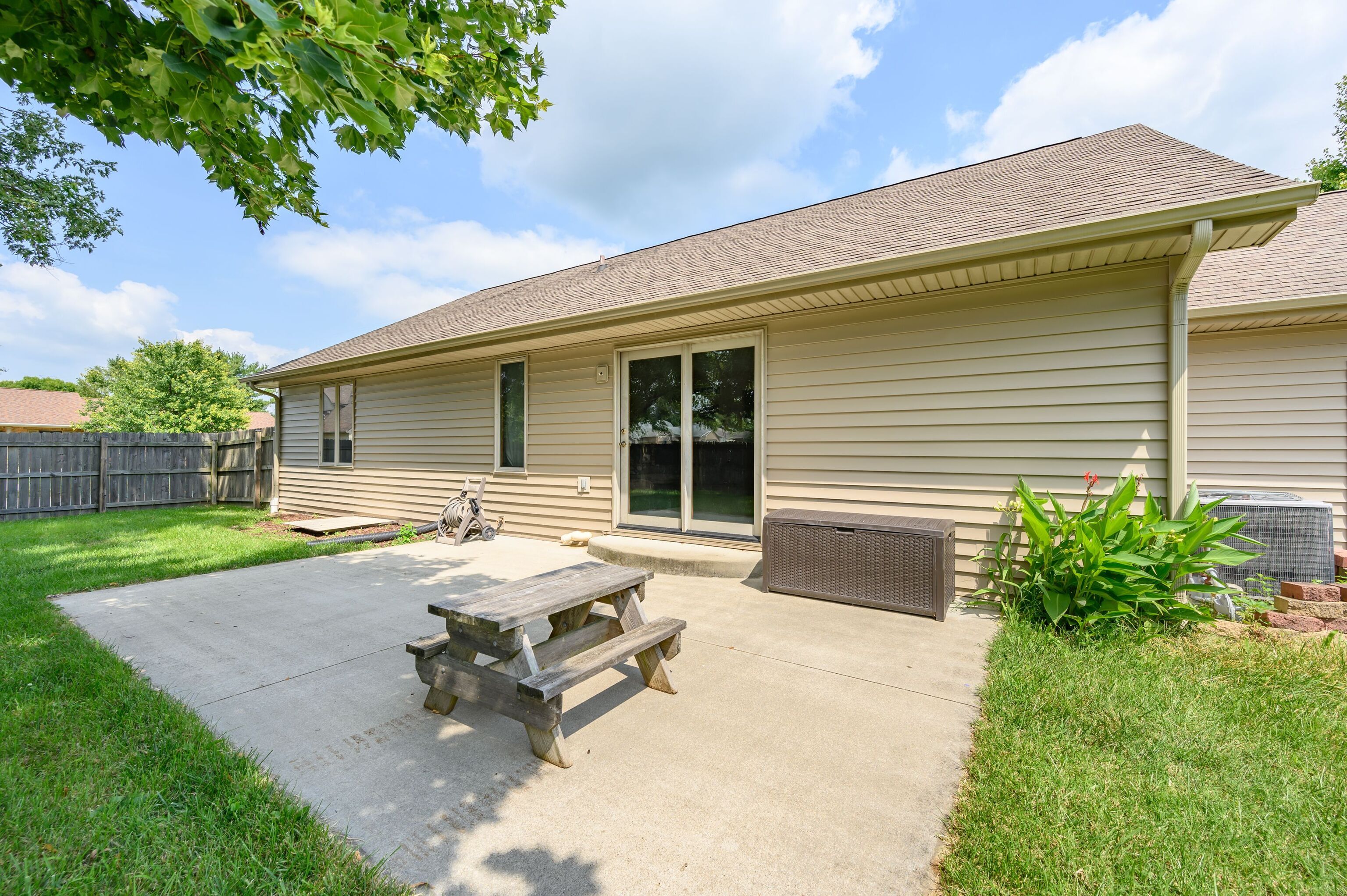 2898 Fox Ridge Circle Columbus, IN 47203 - Photo 37 of 39