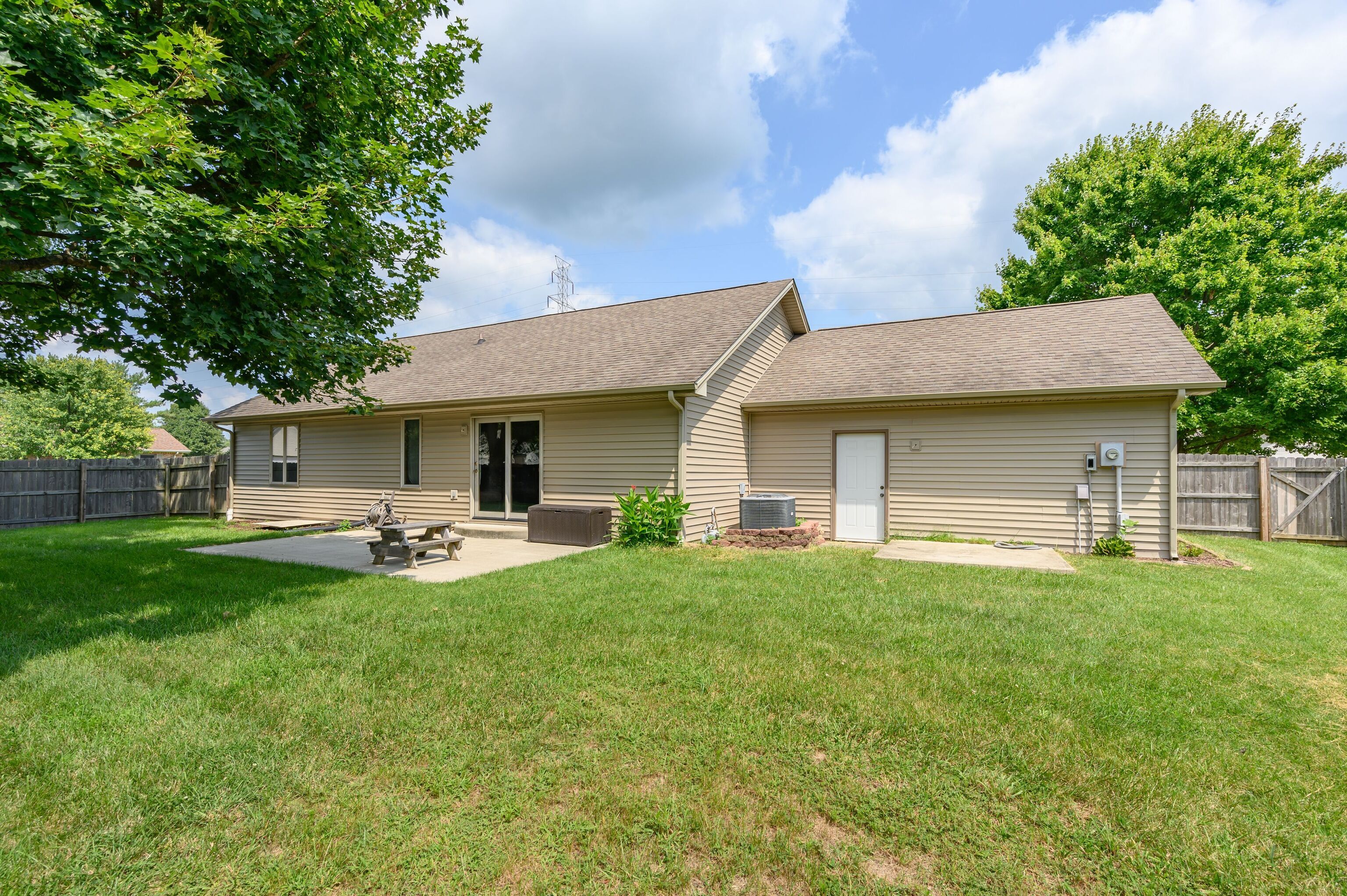 2898 Fox Ridge Circle Columbus, IN 47203 - Photo 38 of 39