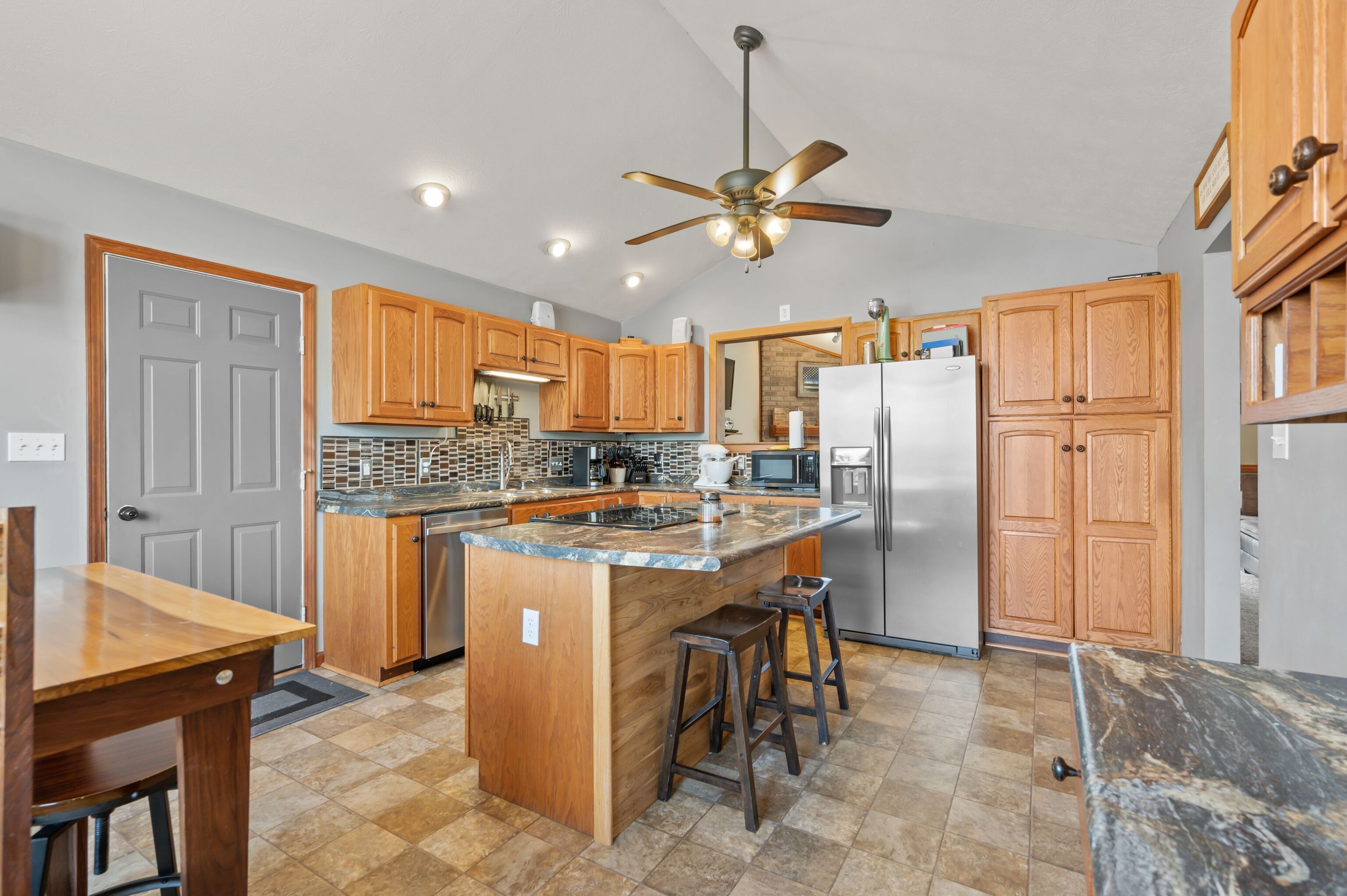 2898 Fox Ridge Circle Columbus, IN 47203 - Photo 10 of 39