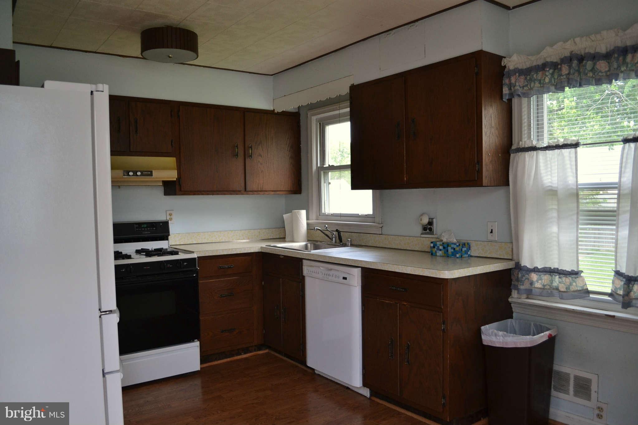 1612 Moffet Road Silver Spring, MD 20903 - Photo 6 of 24 Large, table space kitchen