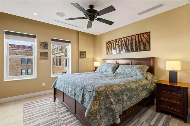 $849,500 | 229 Ward Parkway, Unit 1001B, Kansas City, MO 64112