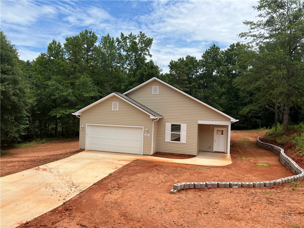 1024 Blumefield Road Anderson, SC 29625 - Photo 2 of 22 Gallery Image 2