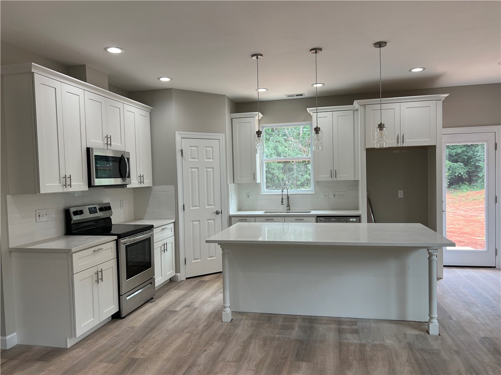 1024 Blumefield Road Anderson, SC 29625 - Photo 4 of 22 Gallery Image 4