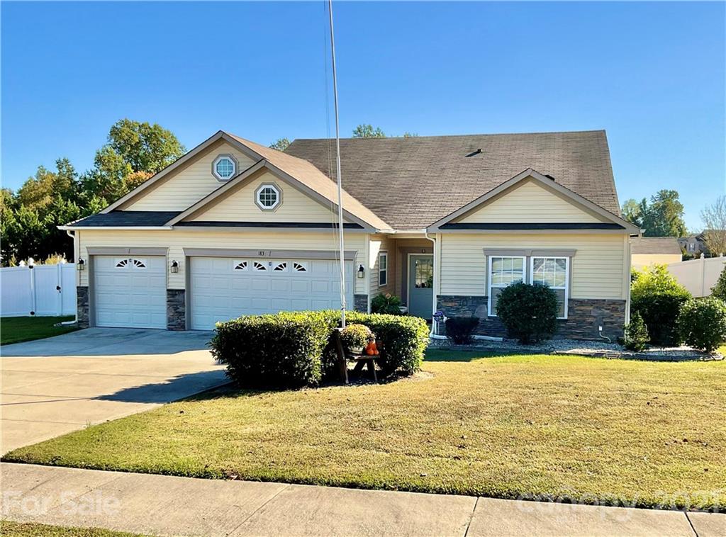 183 Old Carriage Road Clover, SC 29710 - Photo 1 of 35 Gallery Image 1