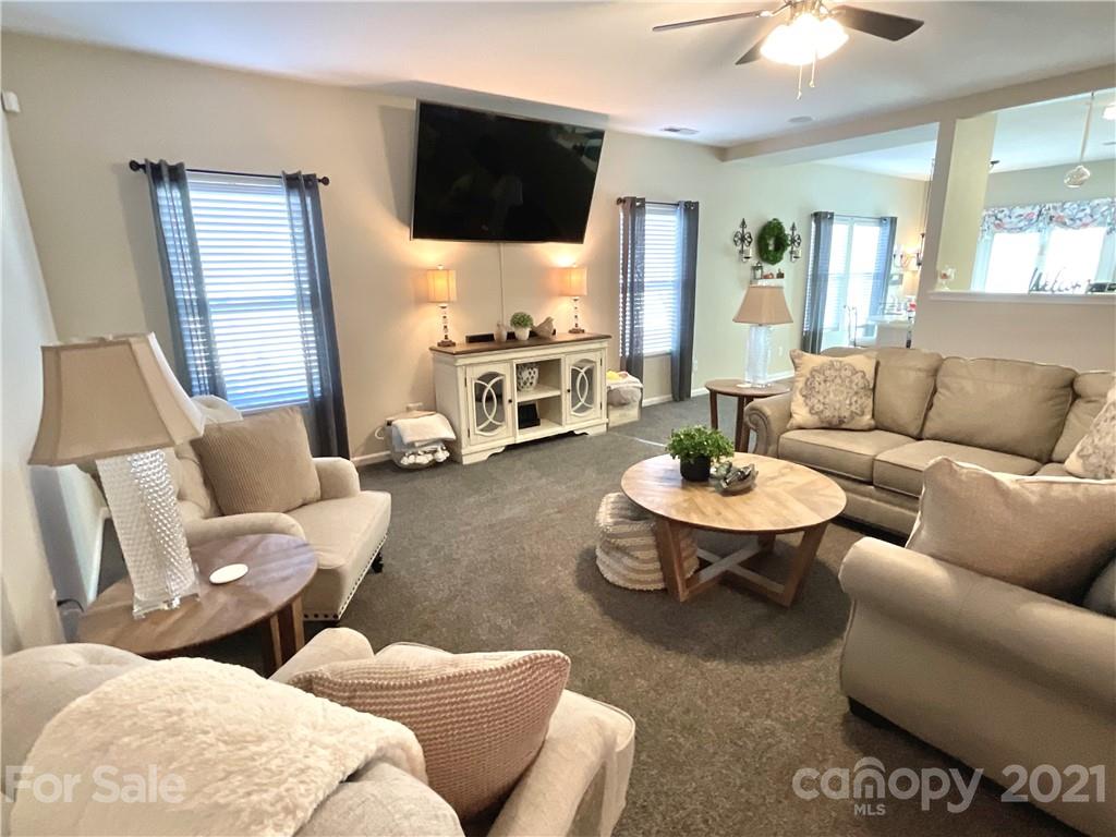 183 Old Carriage Road Clover, SC 29710 - Photo 11 of 35 Gallery Image 11