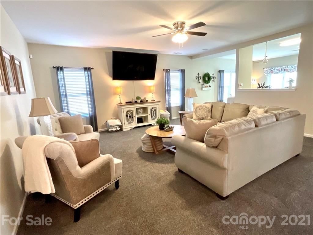 183 Old Carriage Road Clover, SC 29710 - Photo 12 of 35 Gallery Image 12