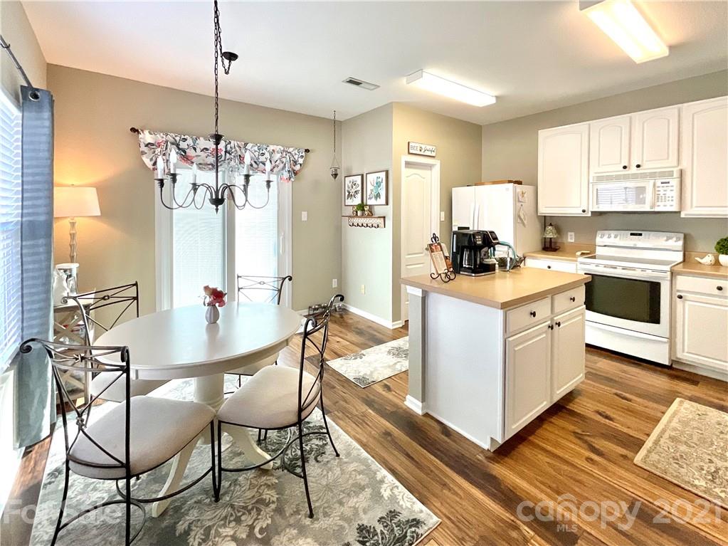 183 Old Carriage Road Clover, SC 29710 - Photo 10 of 35 Gallery Image 10