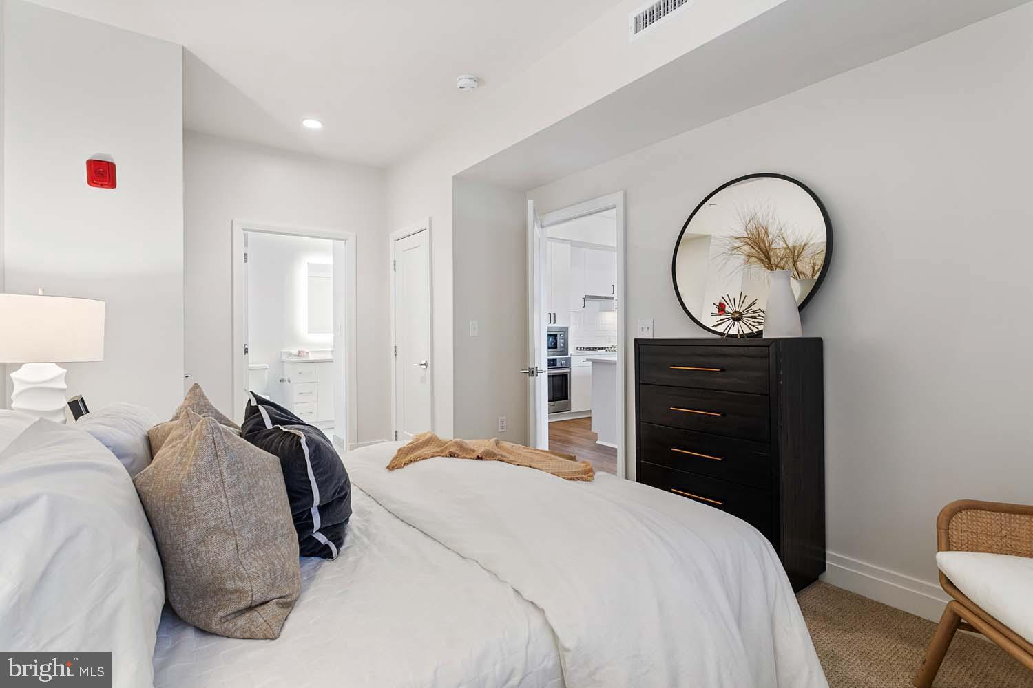 923 V Street Northwest, Unit 202 Washington, DC 20001 - Photo 18 of 34