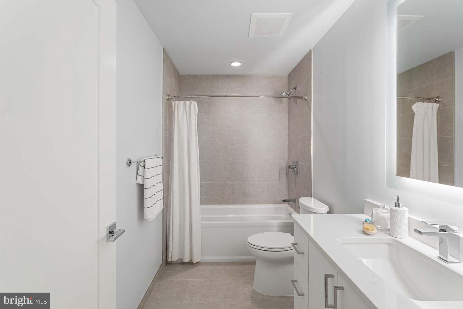 923 V Street Northwest, Unit 202 Washington, DC 20001 - Photo 25 of 34