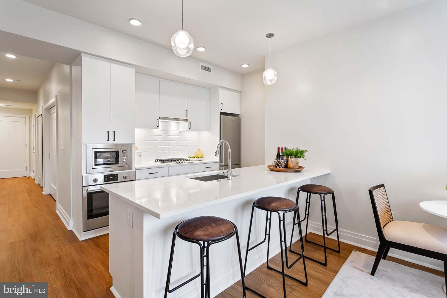 923 V Street Northwest, Unit 202 Washington, DC 20001 - Photo 5 of 34