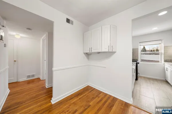 $2,400 | 184 Hillside Avenue, Unit I1, Leonia, NJ 07605