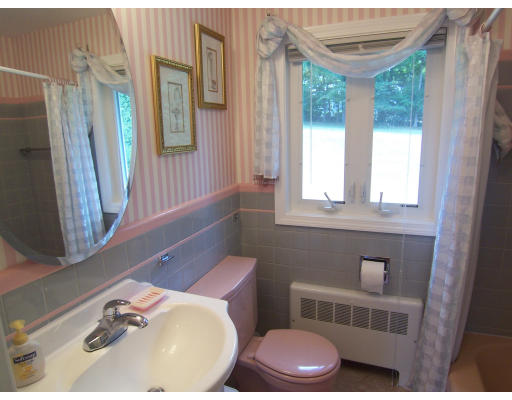 119 Ridgewood Road Milton, MA 02186 - Photo 14 of 19