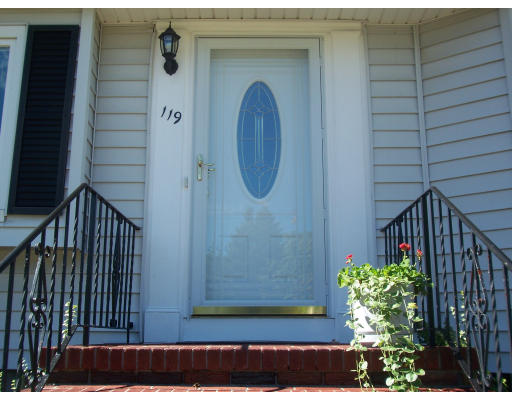 119 Ridgewood Road Milton, MA 02186 - Photo 2 of 19