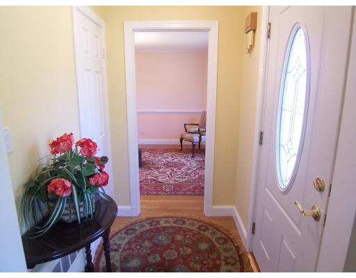 119 Ridgewood Road Milton, MA 02186 - Photo 3 of 19