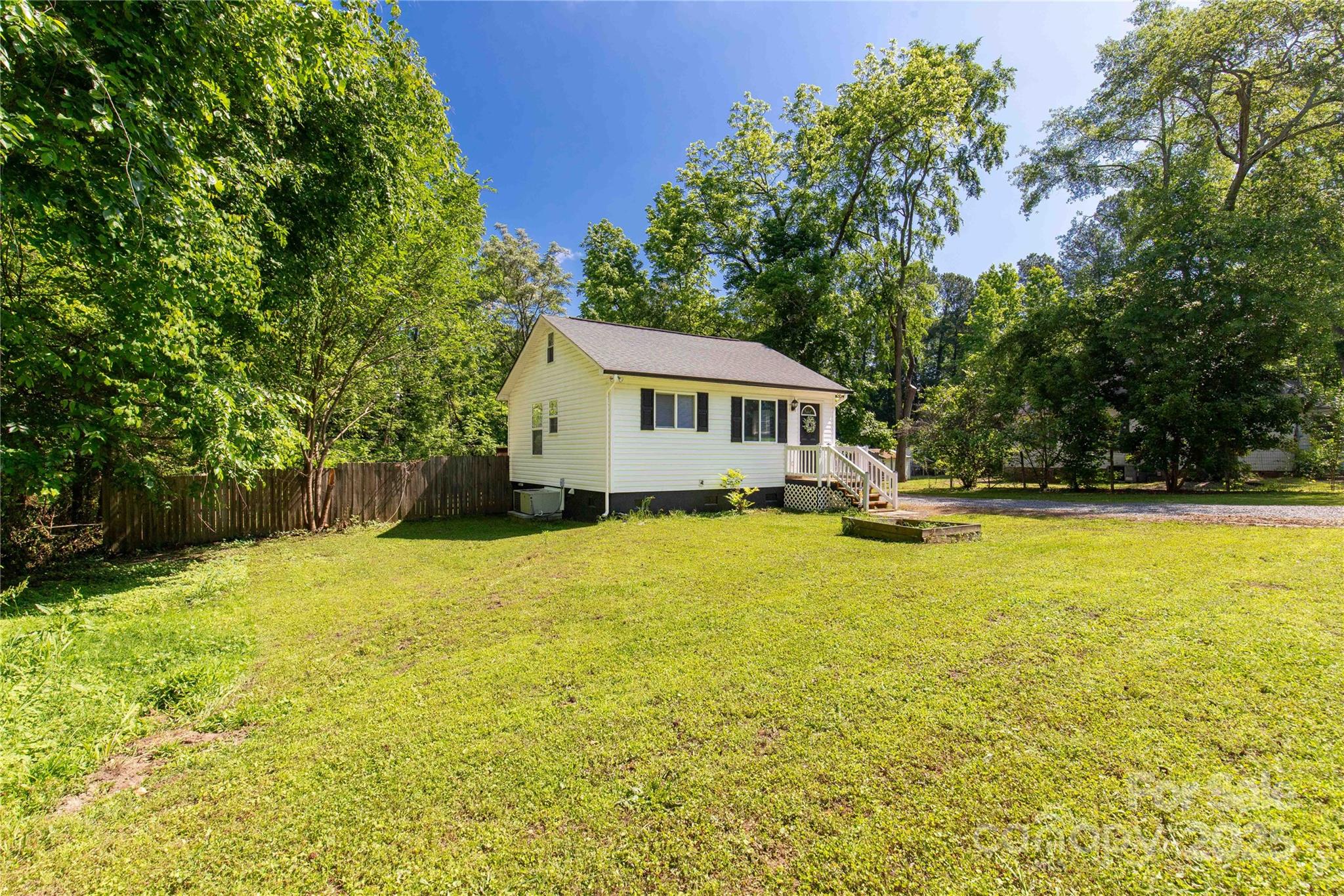 201 Trinity Street Clover, SC 29710 - Photo 3 of 23 Gallery Image 3
