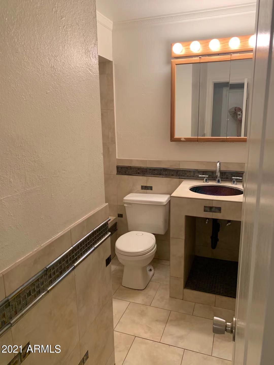 5050 West Osborn Road Phoenix, AZ 85031 - Photo 13 of 28 Hall way bathroom