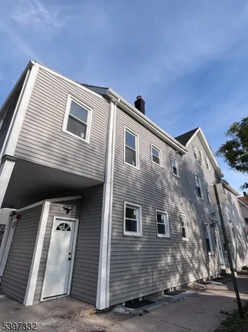 $2,700 | 48 North York Street, Unit 1F, Paterson, NJ 07524