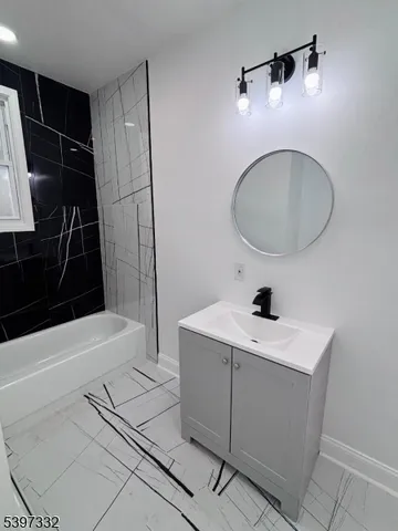 $2,700 | 48 North York Street, Unit 1F, Paterson, NJ 07524