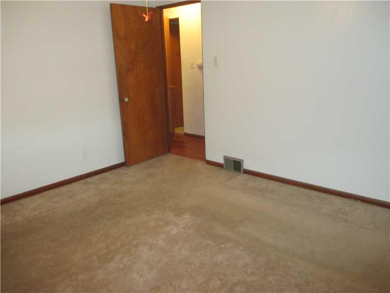574 River Ridge Road Liberty, PA 15133 - Photo 13 of 25 Bedroom.