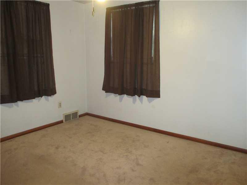 574 River Ridge Road Liberty, PA 15133 - Photo 14 of 25 Bedroom.
