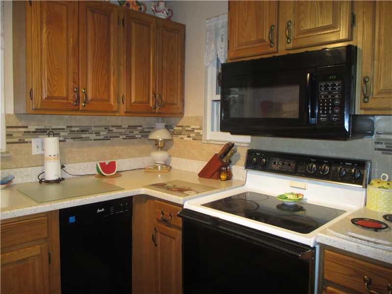 574 River Ridge Road Liberty, PA 15133 - Photo 7 of 25 Kitchen.