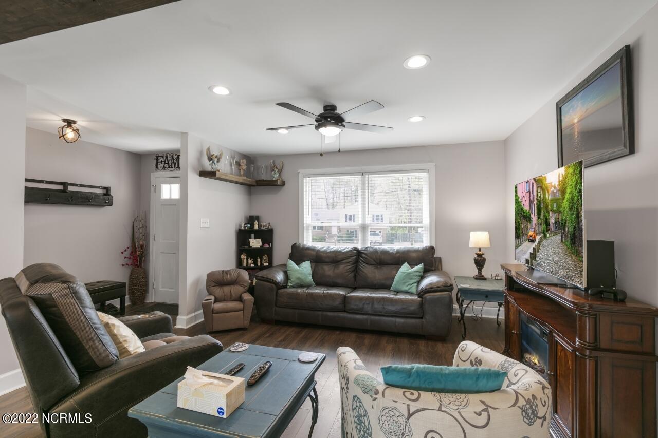2614 Ridge Road Northwest Wilson, NC 27896 - Photo 5 of 37 Great Room