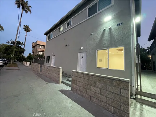 $2,000 | 1206 East Harvard Street, Unit E, Glendale, CA 91205