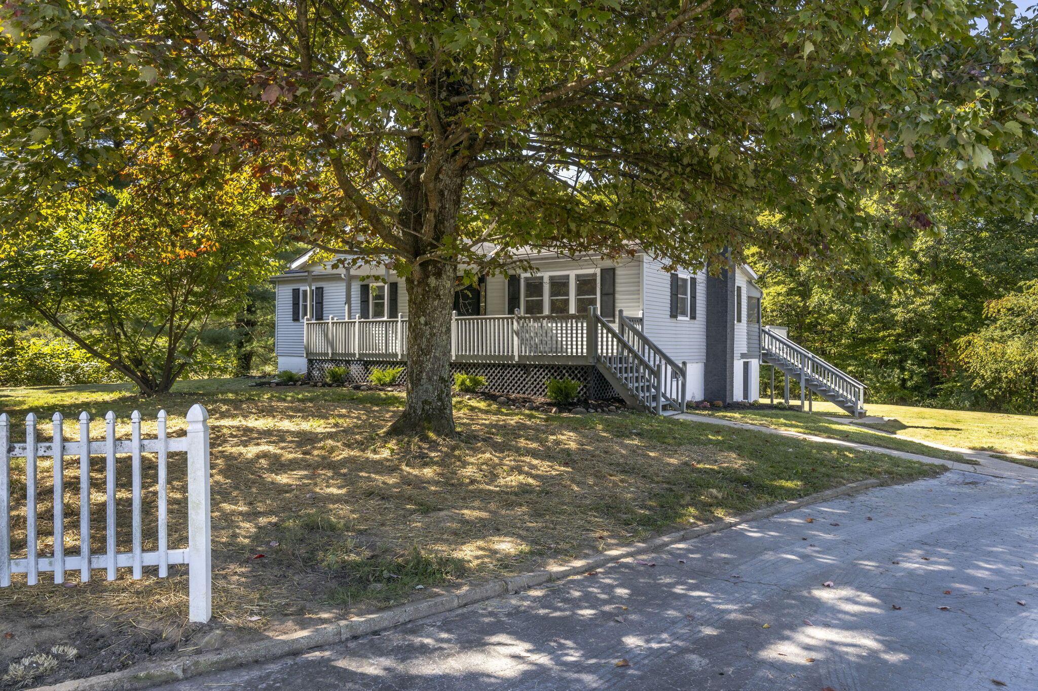 22195 Cliff Road Rockbridge, OH 43149 - Photo 65 of 66 Front View - 22195 Cliff Road, Rockbridge, OH 43149