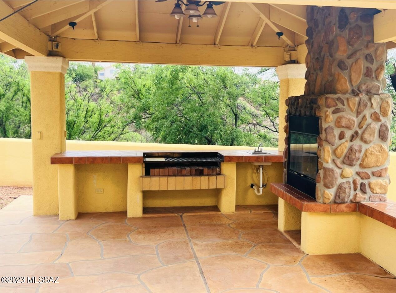 199 Círculo Silva Rio Rico, AZ 85648 - Photo 14 of 42